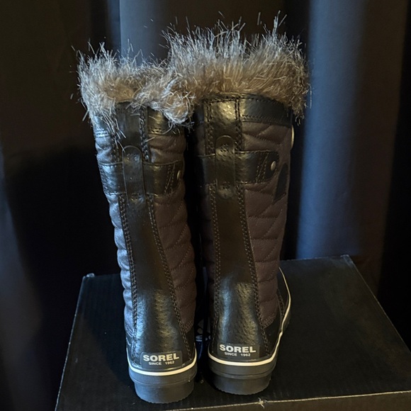 Sorel Women's Black and Brown Winter Boots - Picture 5 of 11